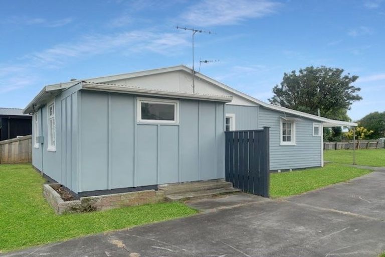 Photo of property in 17 Shortt Street, Foxton Beach, Foxton, 4815