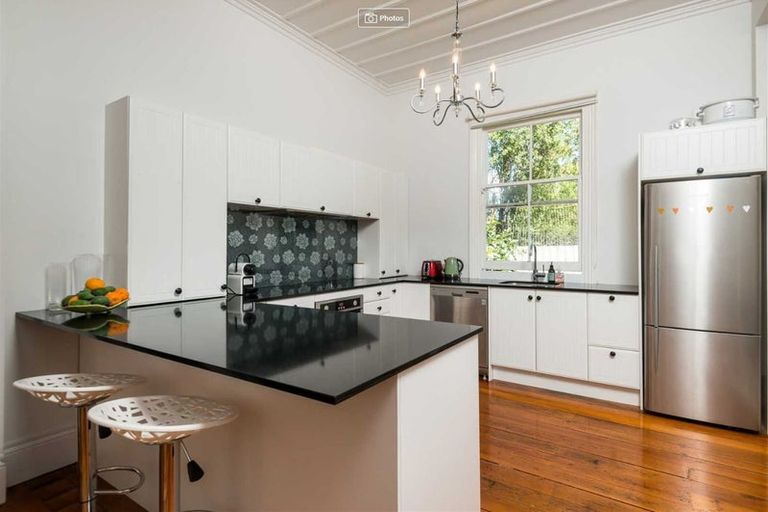 Photo of property in 22a Summer Street, Stanley Point, Auckland, 0624