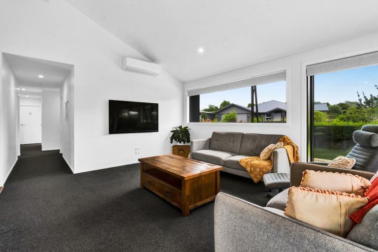 Photo of property in 14 Takiroa Street, Urenui, 4375