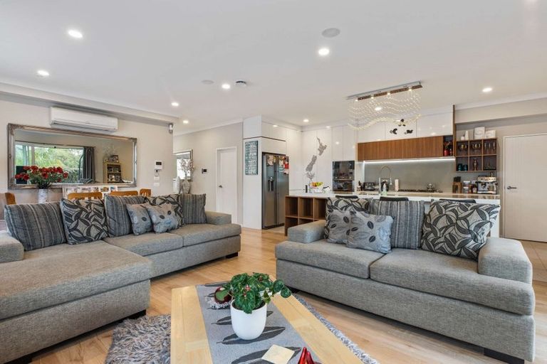 Photo of property in 27 Hangahai Road, Flat Bush, Auckland, 2019