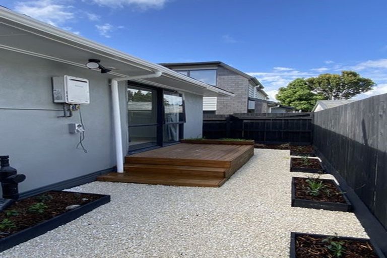 Photo of property in 14 Evans Road, Weymouth, Auckland, 2103