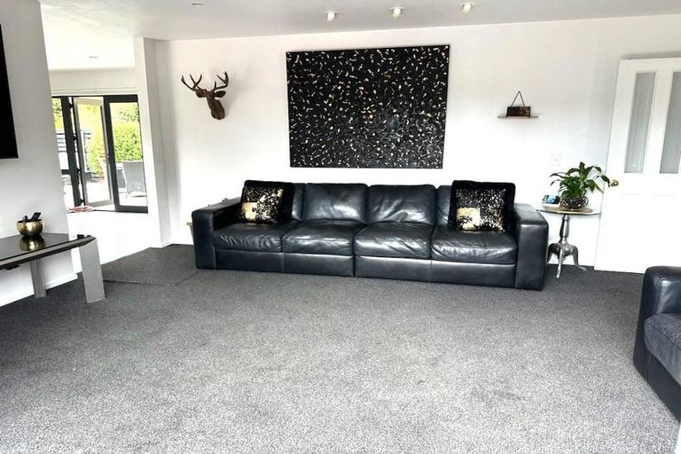 Photo of property in 26a Crofton Road, Harewood, Christchurch, 8051