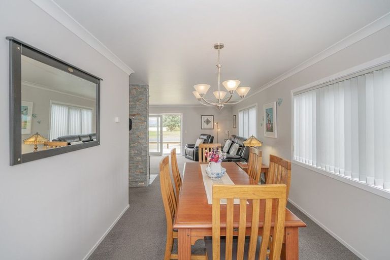 Photo of property in 73 Robinson Road, Whitianga, 3510