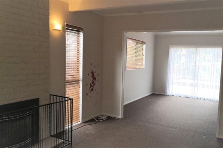 Photo of property in 23 Rembrandt Avenue, Tawa, Wellington, 5028