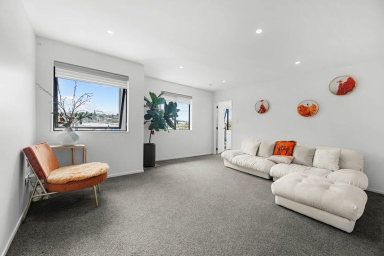 Photo of property in 6a Raeben Avenue, Hillcrest, Auckland, 0627