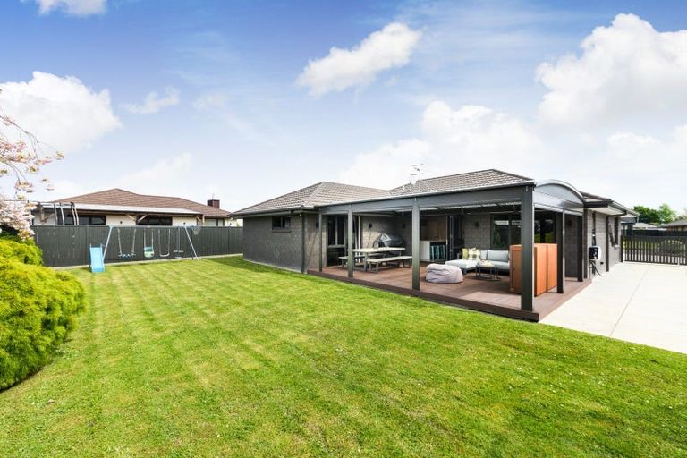 Photo of property in 45 Liberty Grove, Kelvin Grove, Palmerston North, 4414