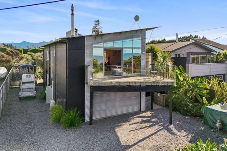 Photo of property in 12 Cliff Road, Tasman, Upper Moutere, 7173