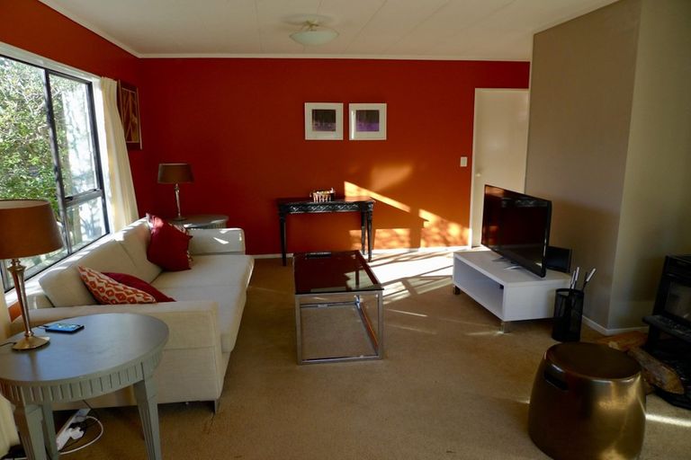 Photo of property in 175 Te Moana Road, Waikanae, 5036