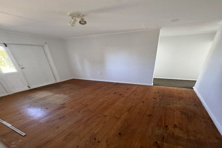 Photo of property in 10 Montgomery Crescent, Bader, Hamilton, 3206