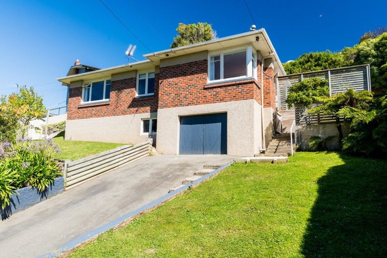 Photo of property in 96 Easther Crescent, Kew, Dunedin, 9012