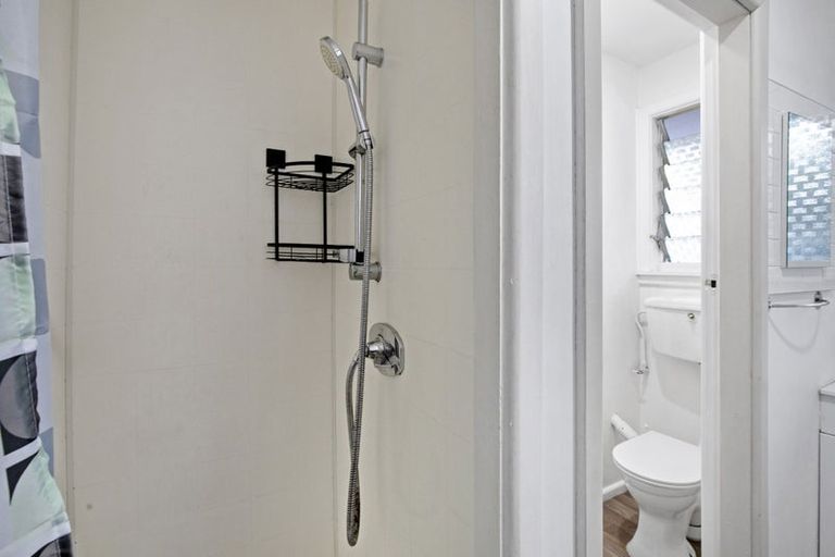 Photo of property in 19 Kathleen Crescent, Hornby, Christchurch, 8042