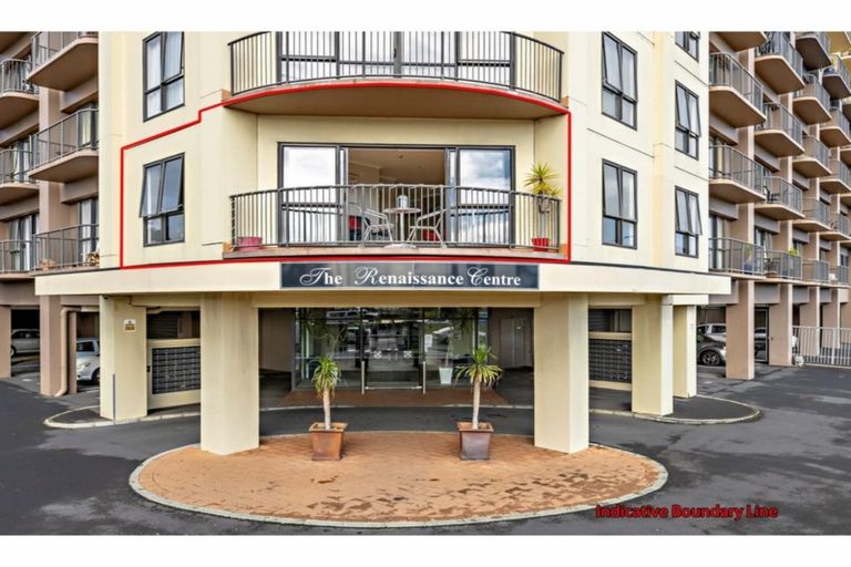Photo of property in The Rennaissance, 1g/18 Ronwood Avenue, Manukau, Auckland, 2104