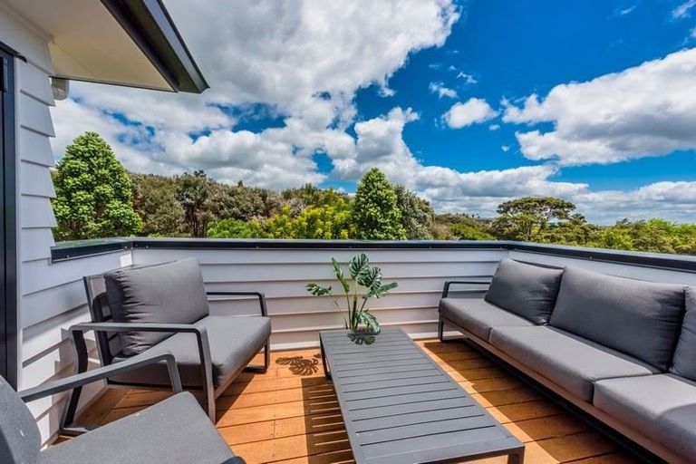 Photo of property in 11 Carnelian Court, Westgate, Auckland, 0614