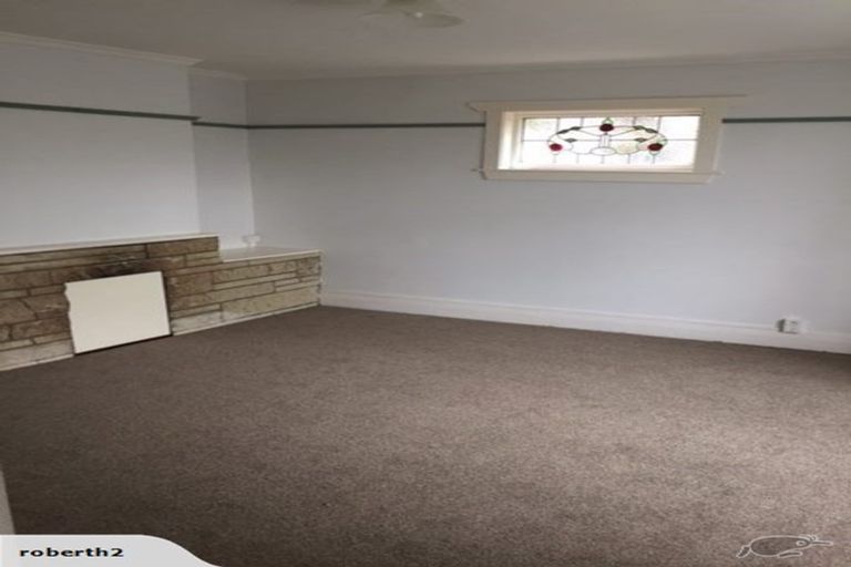 Photo of property in 17 Hargreaves Street, Mount Cook, Wellington, 6021