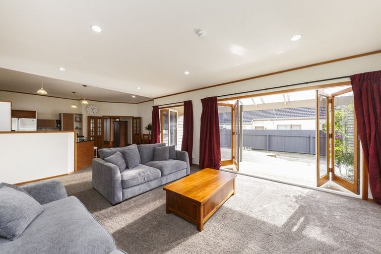 Photo of property in 137 Cook Street, West End, Palmerston North, 4410