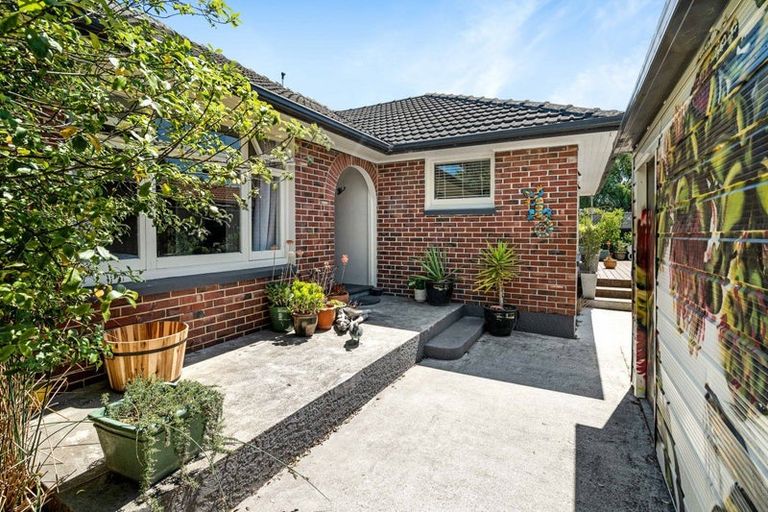 Photo of property in 15 Thornton Street, Mairehau, Christchurch, 8013