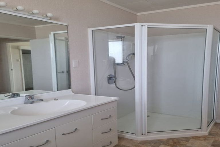 Photo of property in 1/13 Studfall Street, Pakuranga Heights, Auckland, 2010