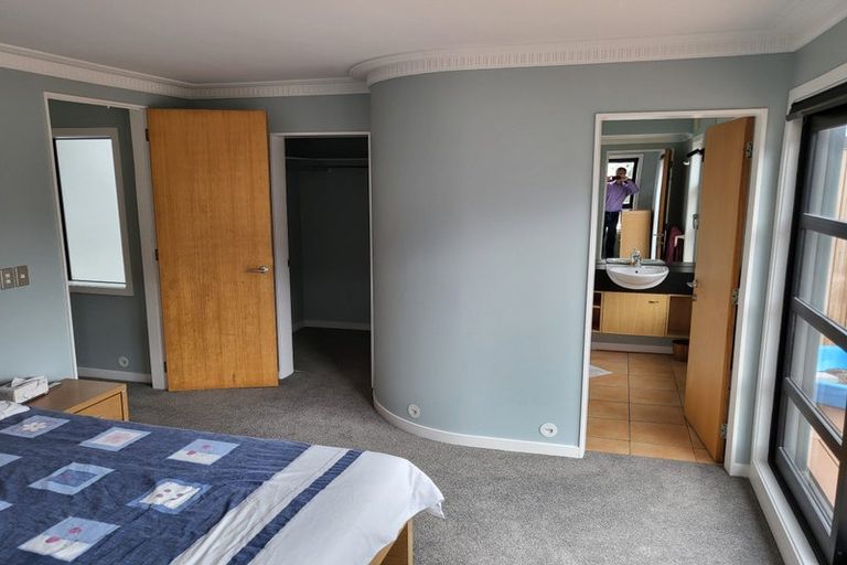 Photo of property in Endeavour Apartments, 5/125 Thorndon Quay, Pipitea, Wellington, 6011