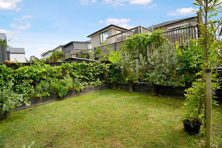 Photo of property in 43 Patrick Rice Drive, Swanson, Auckland, 0614