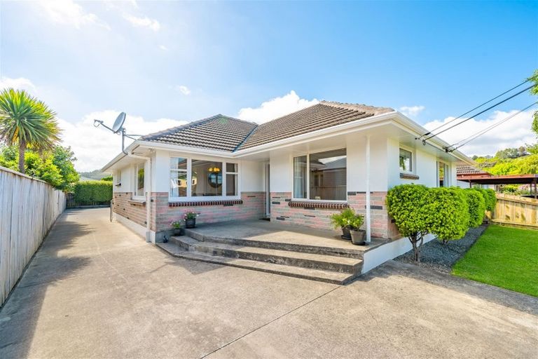 Photo of property in 28 Kashmir Avenue, Clouston Park, Upper Hutt, 5018