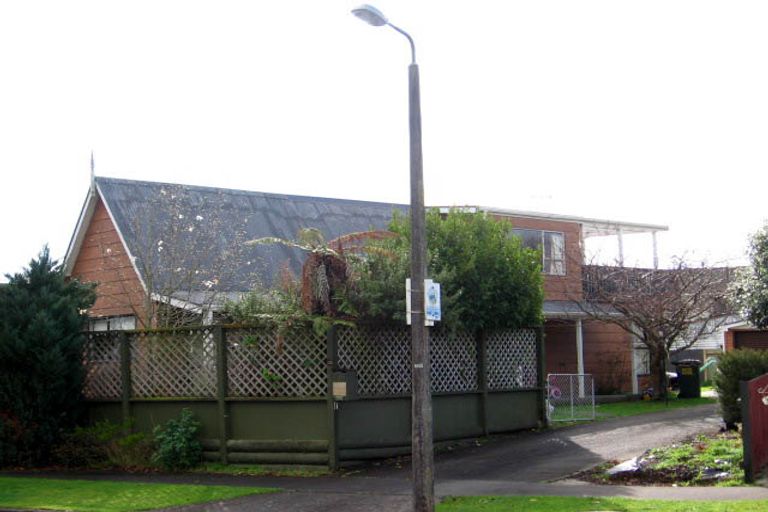 Photo of property in 16 Humphries Place, Awapuni, Palmerston North, 4412