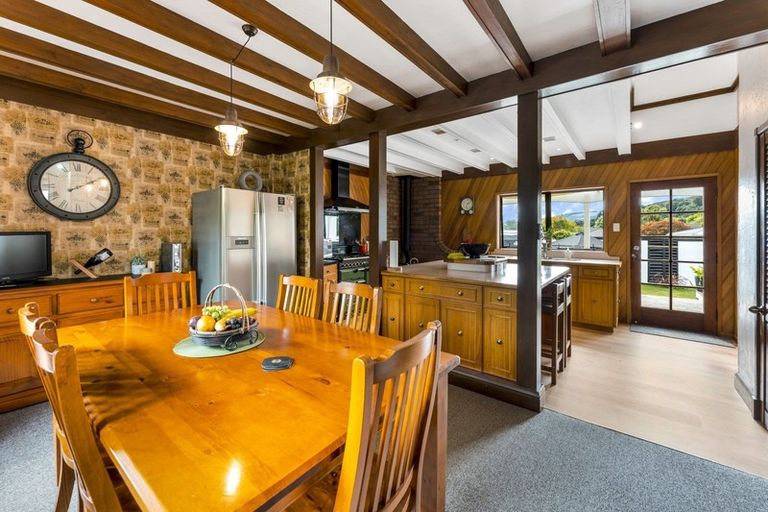 Photo of property in 21 Dalton Grove, Stokes Valley, Lower Hutt, 5019