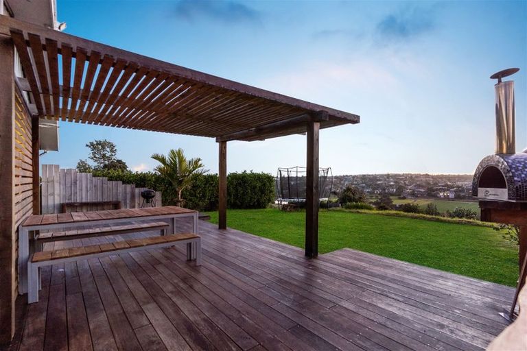 Photo of property in 78 Sylvan Avenue, Northcote, Auckland, 0627