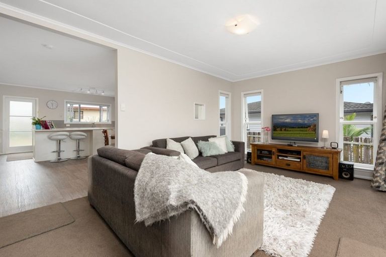 Photo of property in 74 Queen Road, Bellevue, Tauranga, 3110