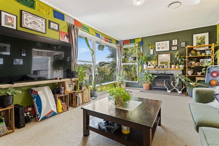 Photo of property in 9 Flaxdale Street, Birkdale, Auckland, 0626