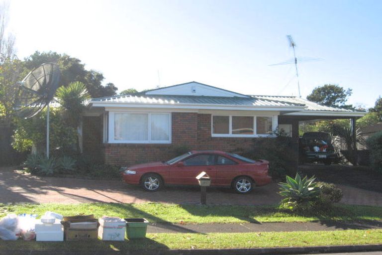 Photo of property in 40 Cascades Road, Pakuranga Heights, Auckland, 2010