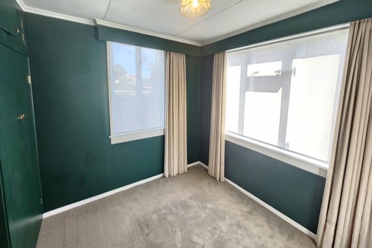 Photo of property in 158 Mangorei Road, Merrilands, New Plymouth, 4312