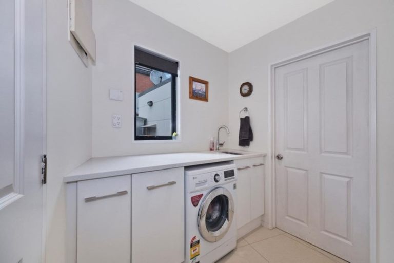 Photo of property in 1 Haineswood Lane, Sockburn, Christchurch, 8042