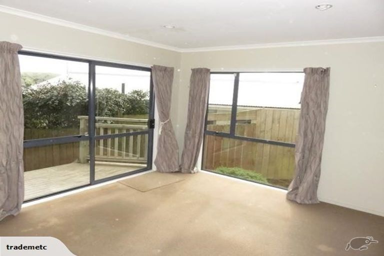 Photo of property in 2 Beazley Avenue, Paparangi, Wellington, 6037