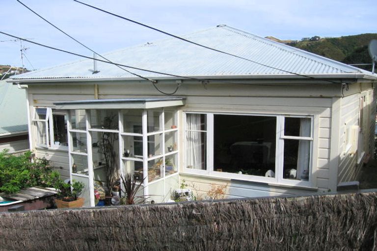 Photo of property in 42 Tiber Street, Island Bay, Wellington, 6023