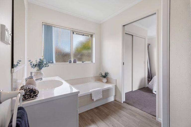 Photo of property in 9 Lavender Place, Papamoa Beach, Papamoa, 3118