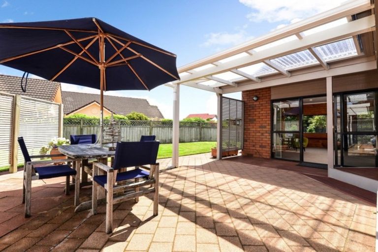 Photo of property in 15 Dallinger Street, St Andrews, Hamilton, 3200