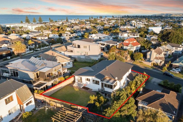 Photo of property in 23 Terrace Avenue, Mount Maunganui, 3116