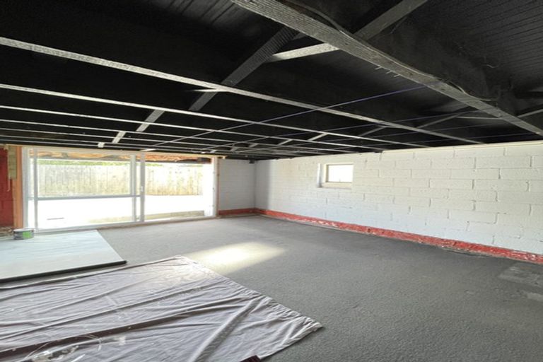 Photo of property in 33 Peach Road, Glenfield, Auckland, 0629