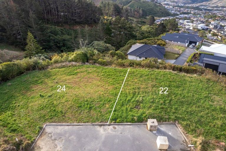 Photo of property in 22 Prestbury Grove, Churton Park, Wellington, 6037