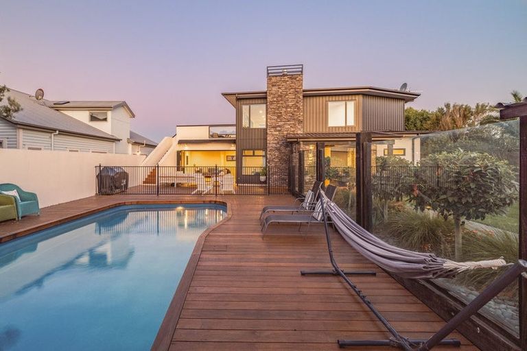 Photo of property in 10 Stout Street, Waimairi Beach, Christchurch, 8083