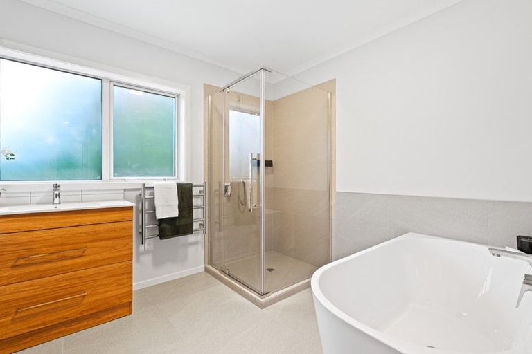 Photo of property in 16 Waru Nui Court, Orewa, 0931