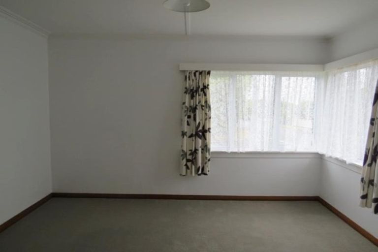 Photo of property in 11 Selwyn Street, Lower Vogeltown, New Plymouth, 4310