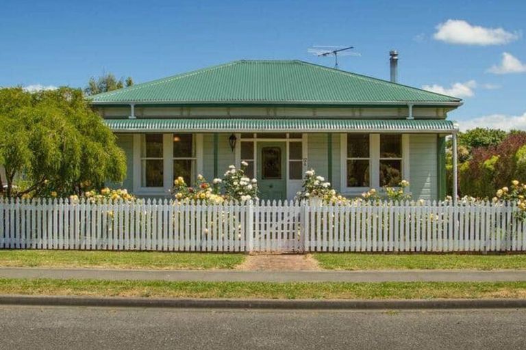 Photo of property in 12a Malcolm Street, Martinborough, 5711