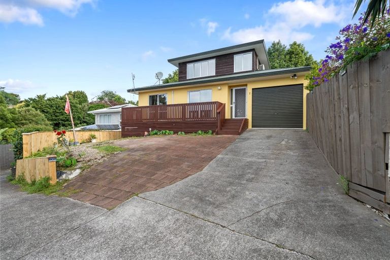 Photo of property in 2/10 Lyell Court, Clover Park, Auckland, 2019