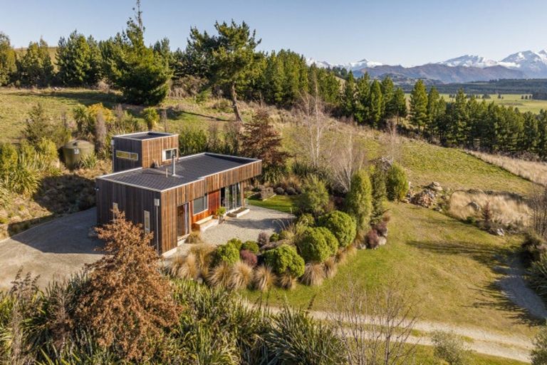 Photo of property in 25 Fort Place, Hawea Flat, Lake Hawea, 9382