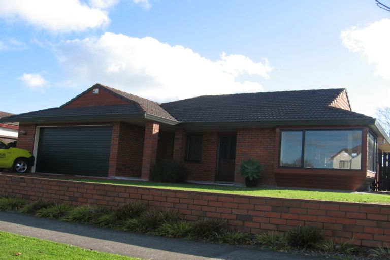 Photo of property in 102 John F Kennedy Drive, Milson, Palmerston North, 4414