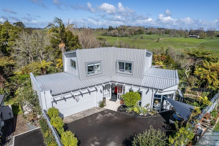 Photo of property in 37 Balfour Crescent, Riverlea, Hamilton, 3216