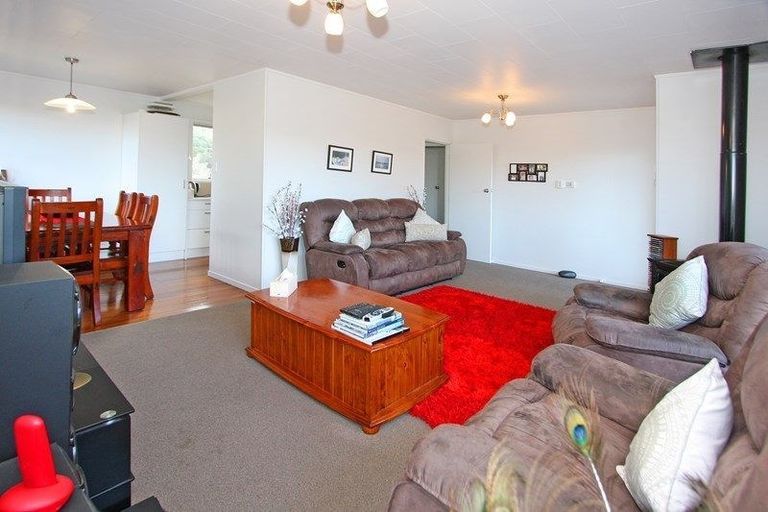Photo of property in 28 Kivell Close, Mangere East, Auckland, 2024