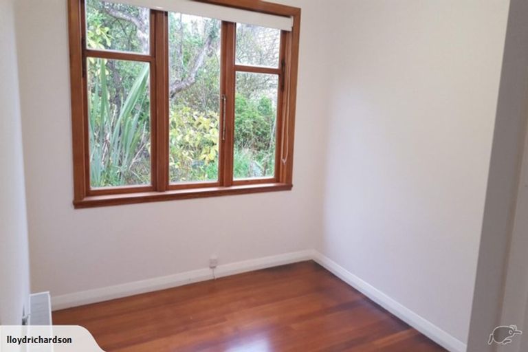 Photo of property in 93 Karori Road, Karori, Wellington, 6012