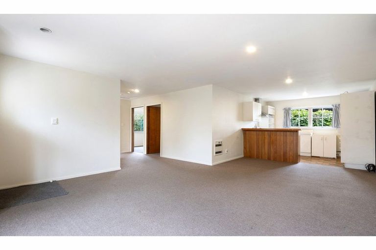 Photo of property in 8 Kahu Road, Riccarton, Christchurch, 8041